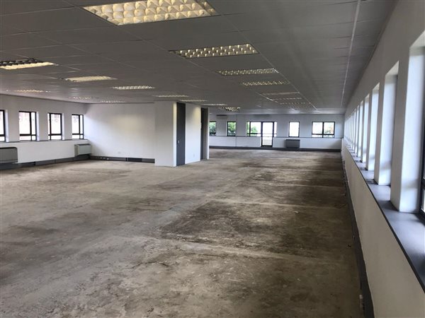 540  m² Commercial space in Hyde Park