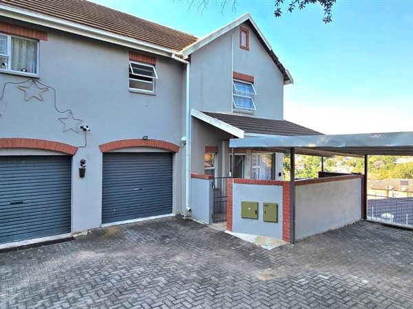 4 Bedroom Townhouse 4 Bedroom Townhouse