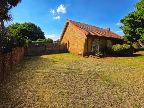2 Bedroom House 2 Bedroom House