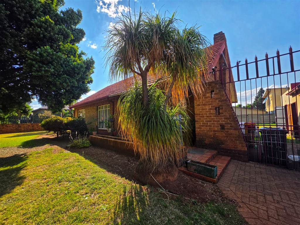 2 Bedroom House 2 Bedroom House