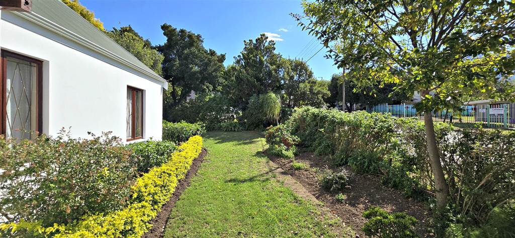 3 Bed House in Swellendam photo number 24