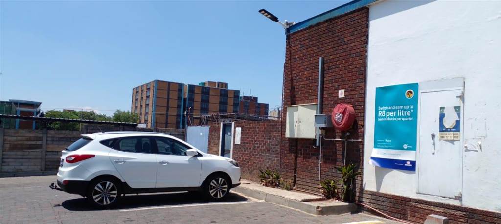 5200  m² Commercial space in Laudium photo number 3