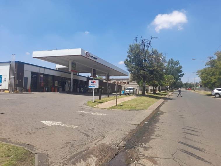 5200  m² Commercial space in Laudium photo number 1