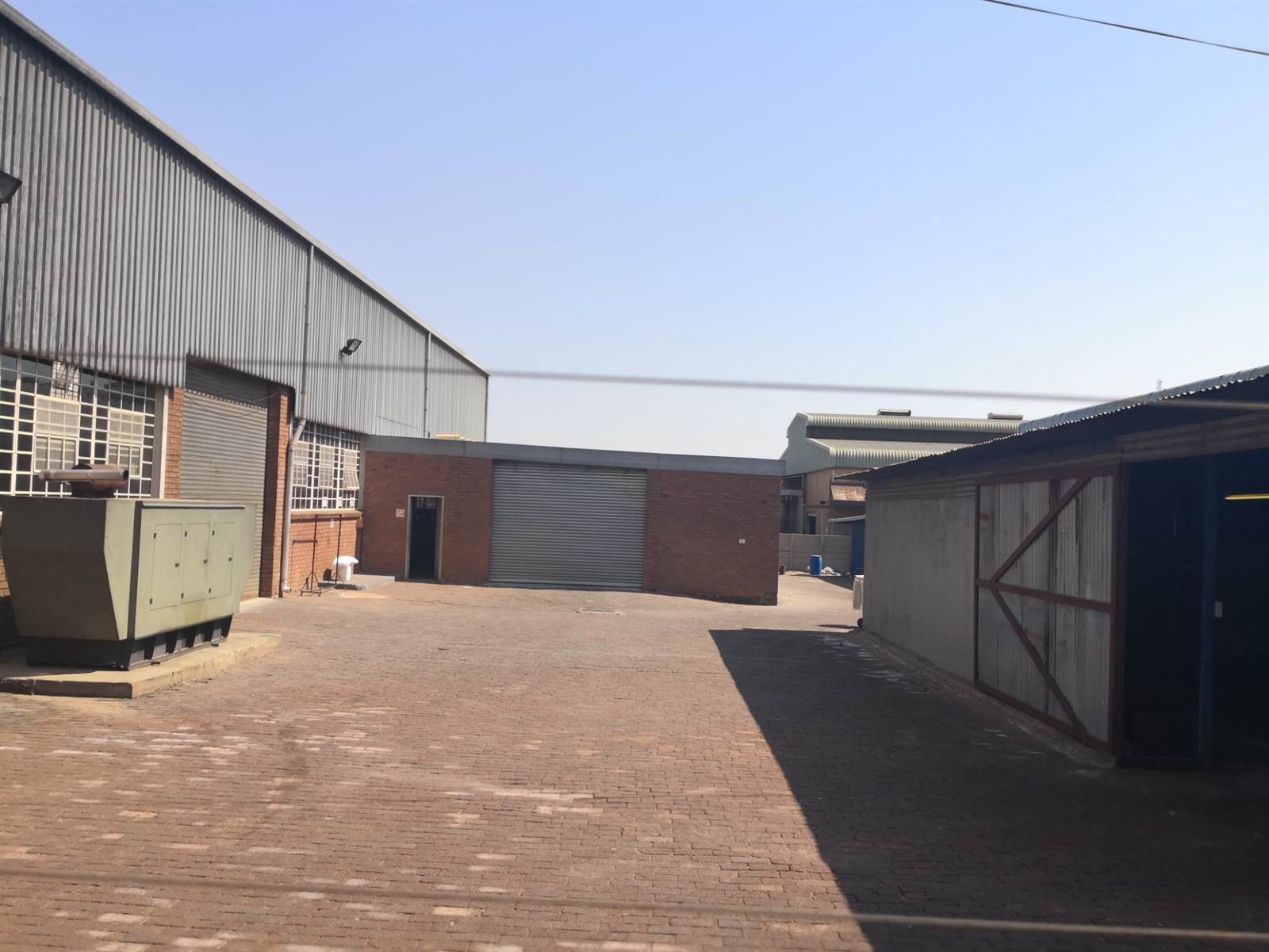1000  m² Industrial space in Silverton photo number 1