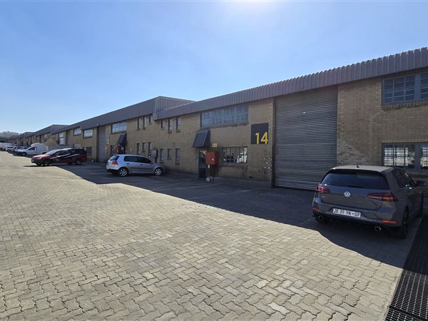 448 m² Industrial space 448 m² Industrial space
