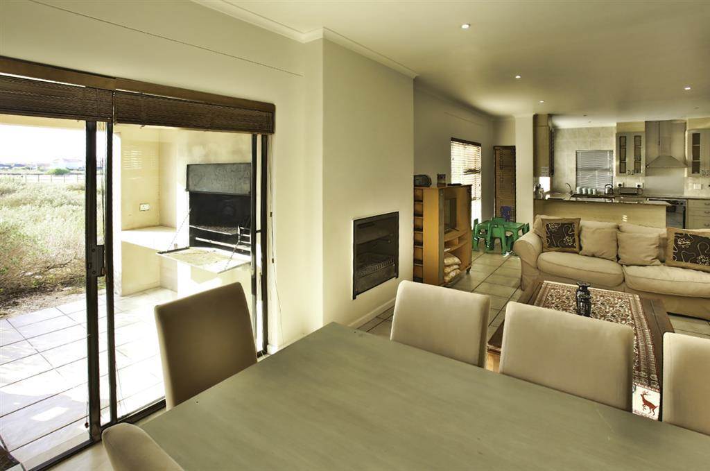 4 Bed House in Zimbali Estate photo number 7