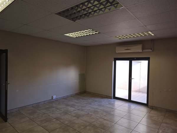 248  m² Office Space