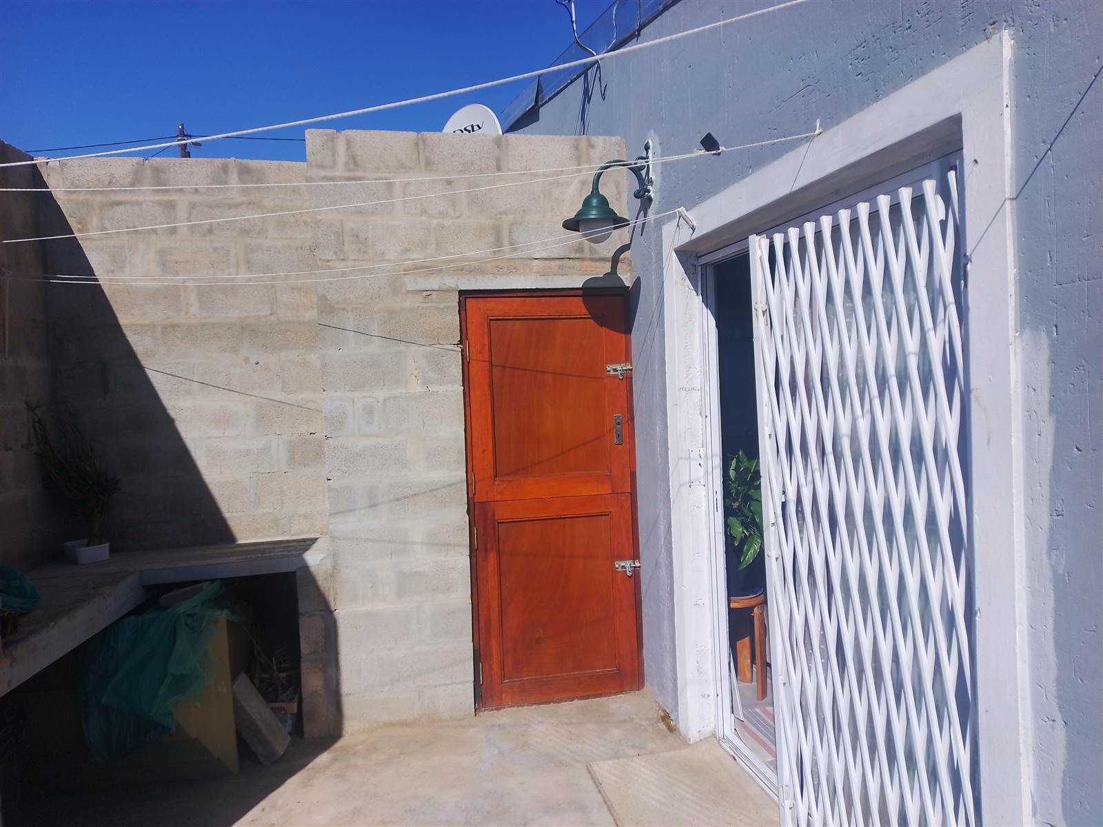 2 Bed House in Mossel Bay Central photo number 3