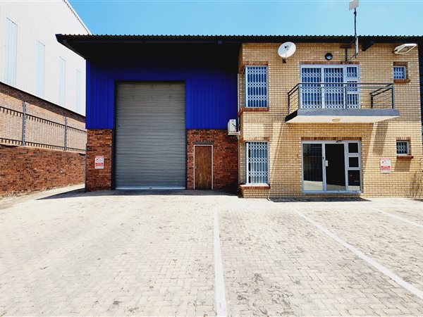 460  m² Industrial space