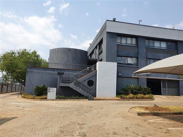 715  m² Commercial space in Erand Gardens