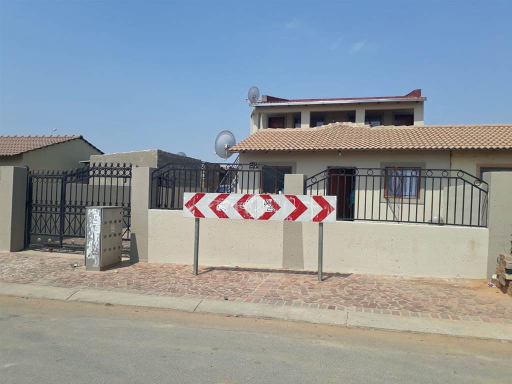 7 Bed House in Olievenhoutbosch photo number 1