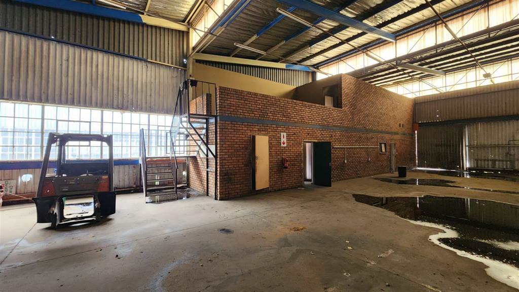 575  m² Industrial space in Rosslyn photo number 12