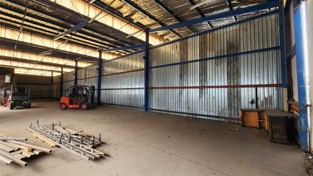 575  m² Industrial space in Rosslyn photo number 6