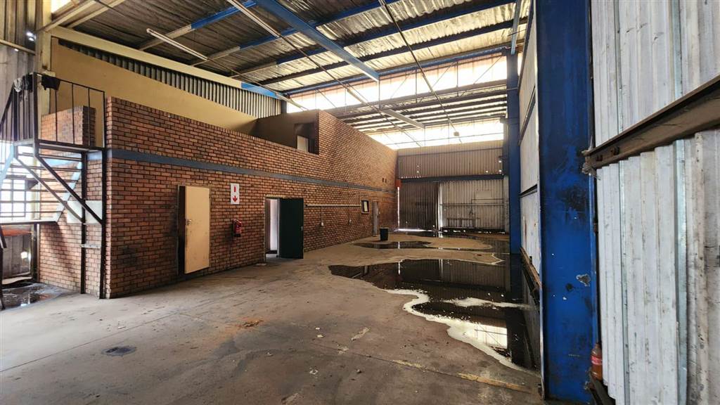 575  m² Industrial space in Rosslyn photo number 11