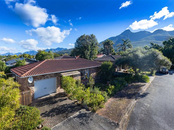2 Bedroom House 2 Bedroom House
