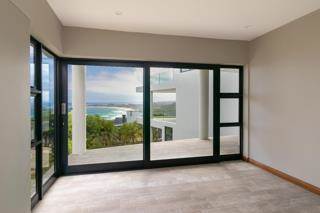 6 Bed House in Brenton on Sea photo number 19