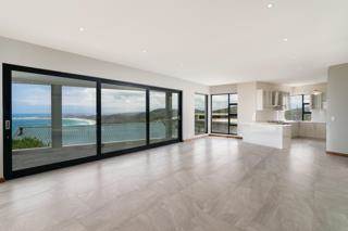 6 Bed House in Brenton on Sea photo number 13