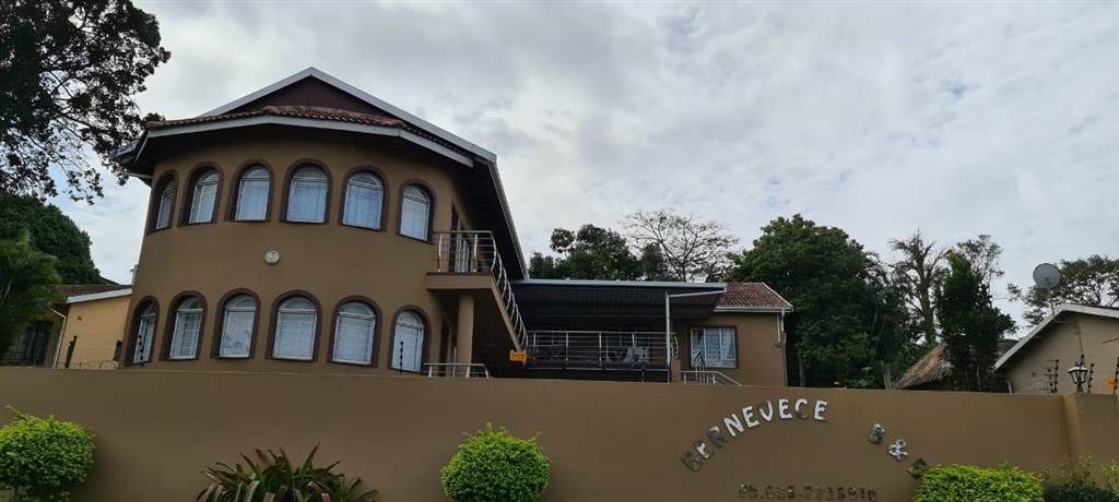9 Bed House in Empangeni Central photo number 2