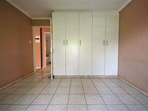 2 Bed Townhouse in Meyersdal photo number 4