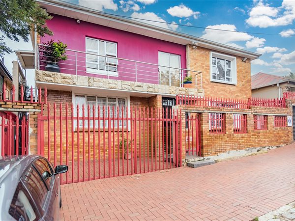 7 Bedroom House 7 Bedroom House