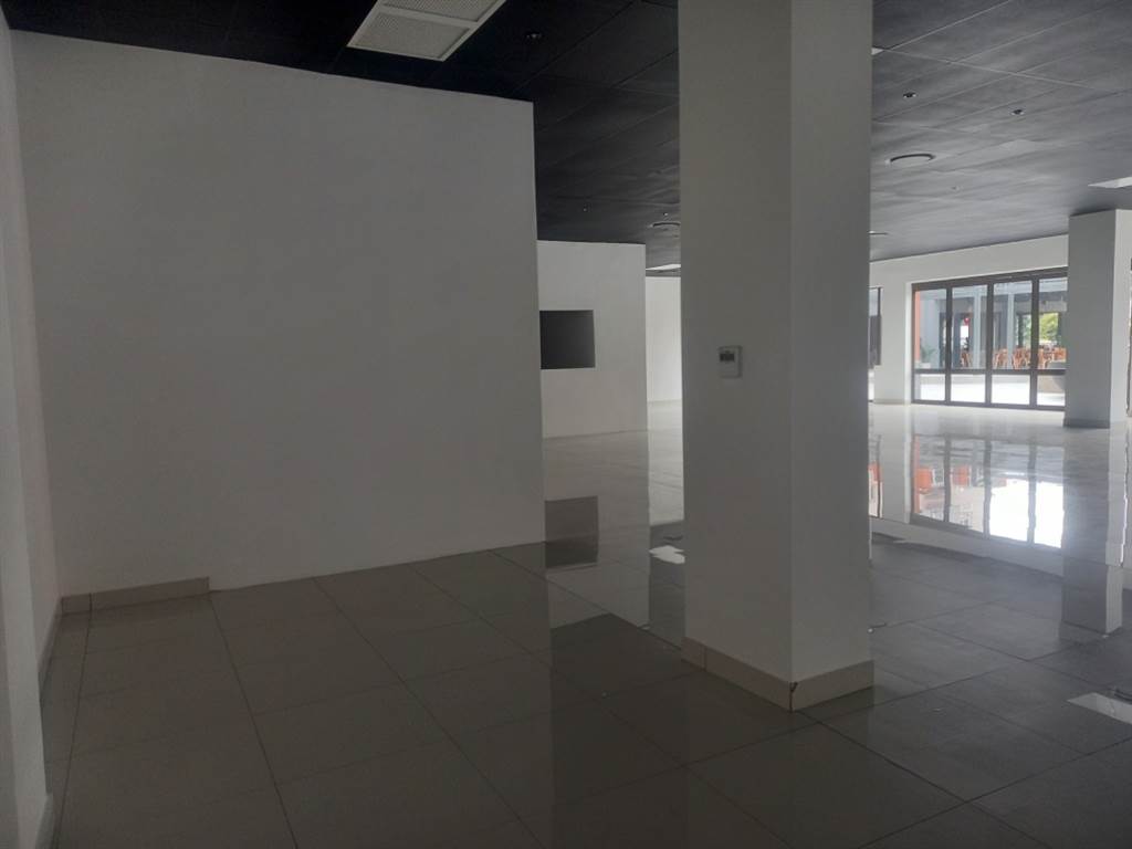 495  m² Retail Space in Menlyn photo number 7