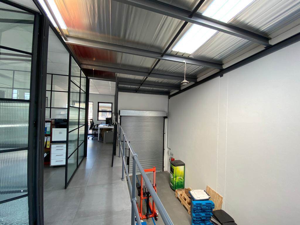 129  m² Industrial space in Barbeque Downs photo number 20