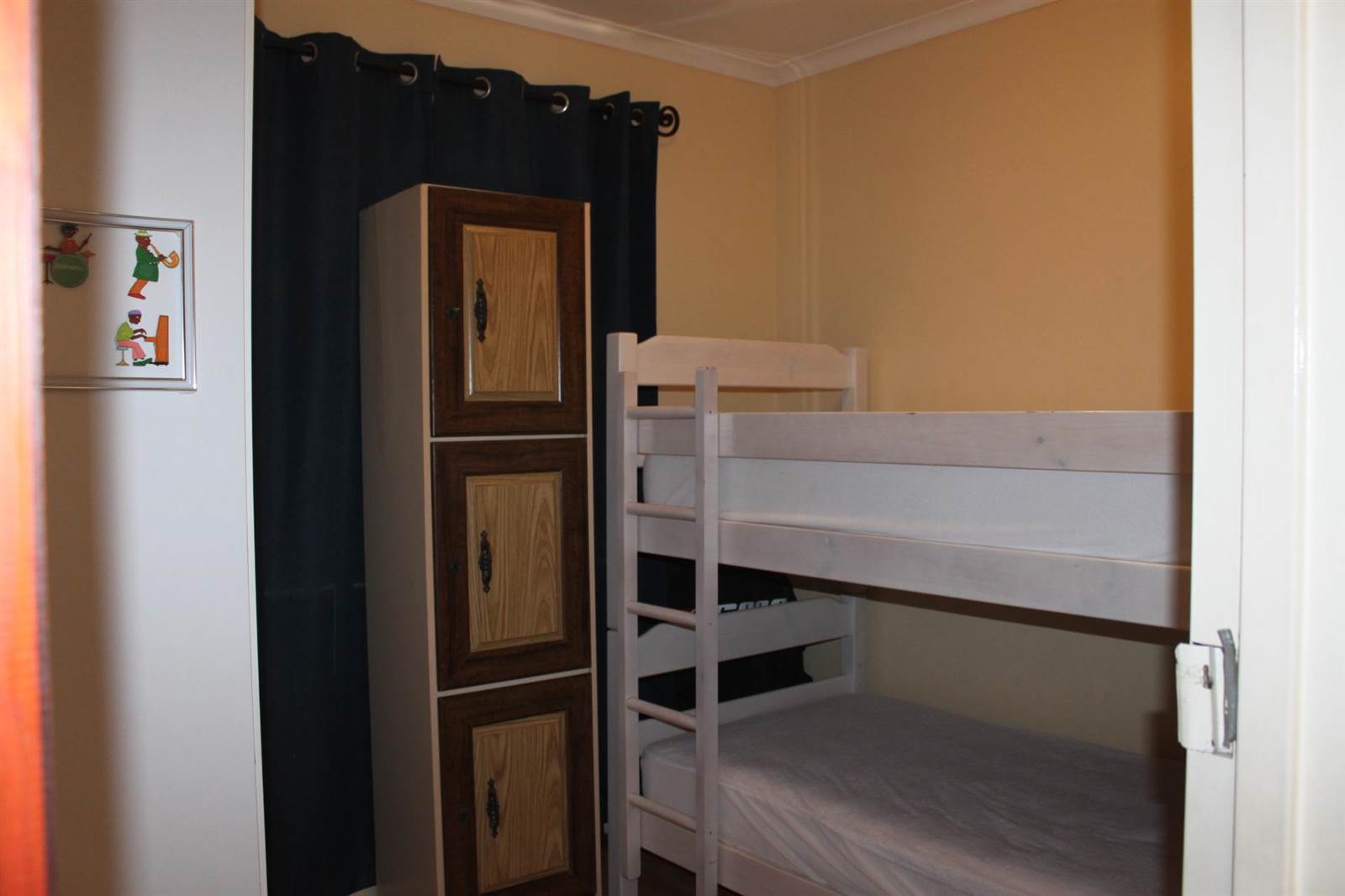 2 Bed Apartment in Middedorp photo number 6