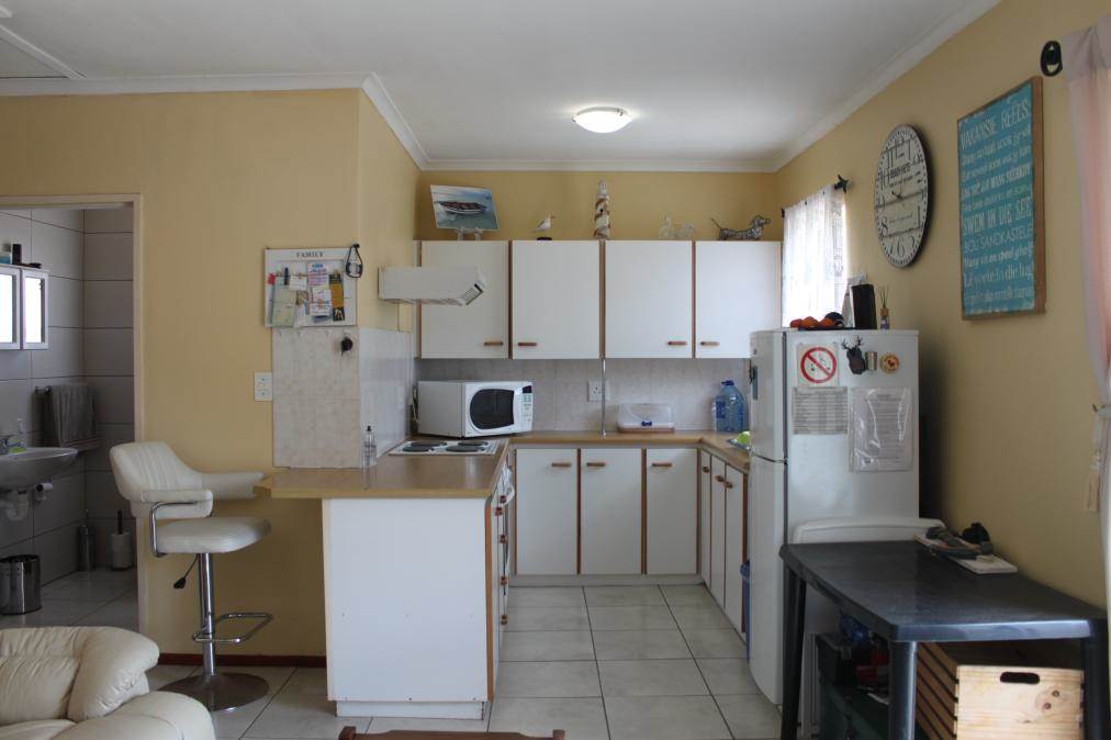 2 Bed Apartment in Middedorp photo number 12