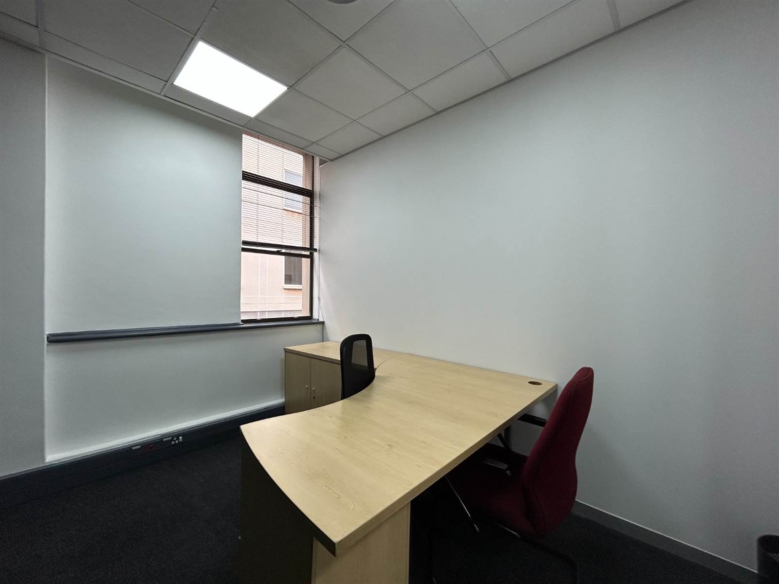 17  m² Office Space in Sandown photo number 3