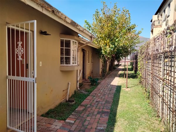 2 Bedroom House