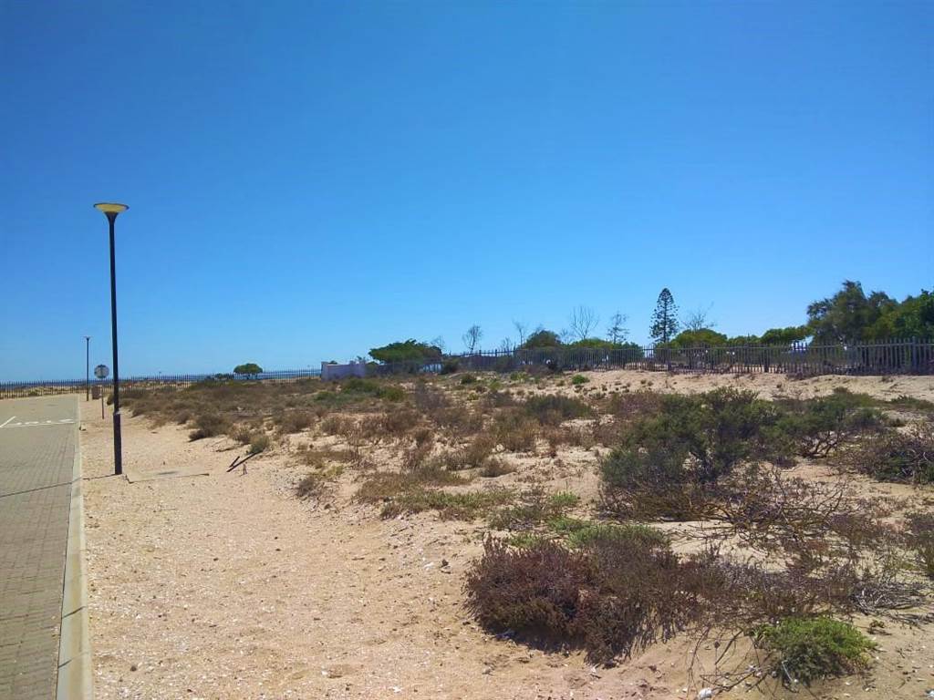 561 m² Land available in Port Owen photo number 2