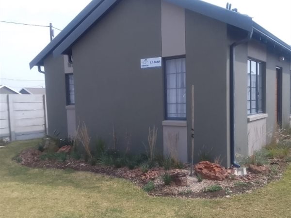 3 Bed House in Lakeside