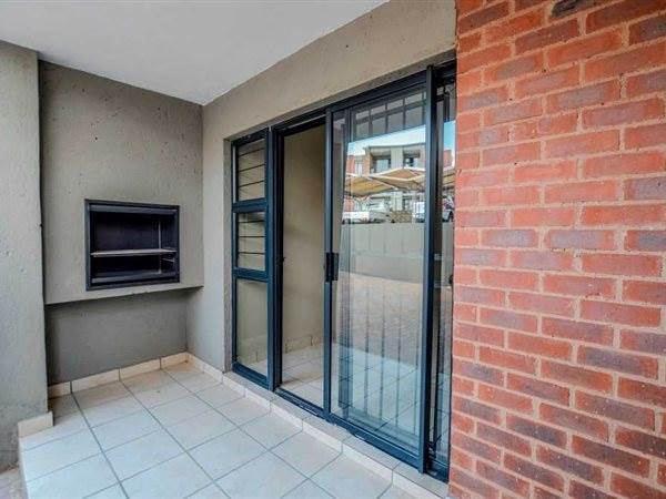 1 Bed Apartment in Nelspruit photo number 2