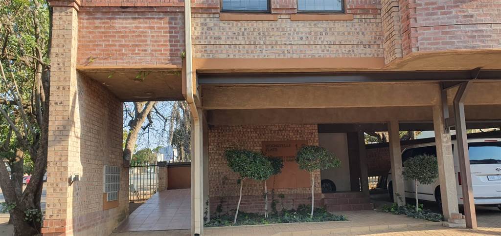 1 Bed Apartment in Louis Trichardt photo number 3