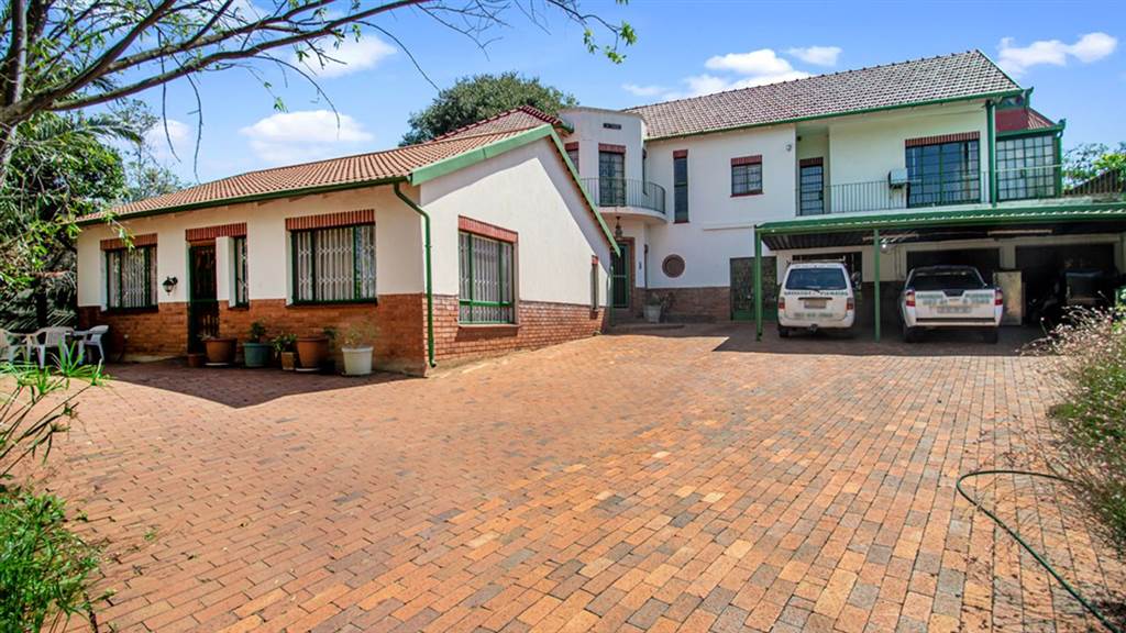 5 Bed House in Greenside photo number 1