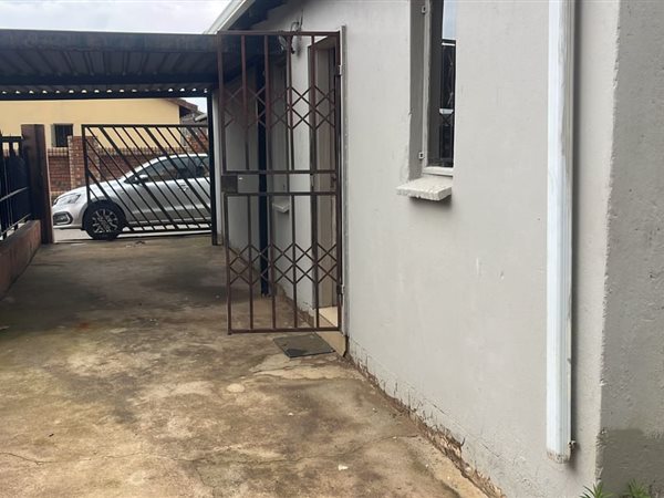 3 Bedroom House 3 Bedroom House
