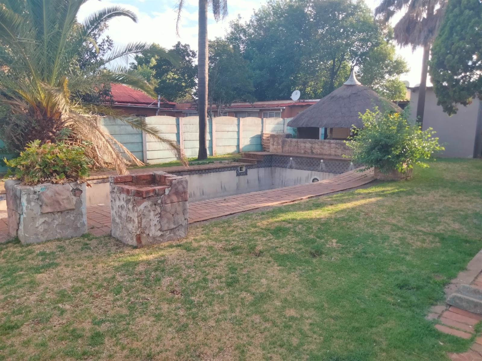 4 Bed House in Brakpan Central photo number 30