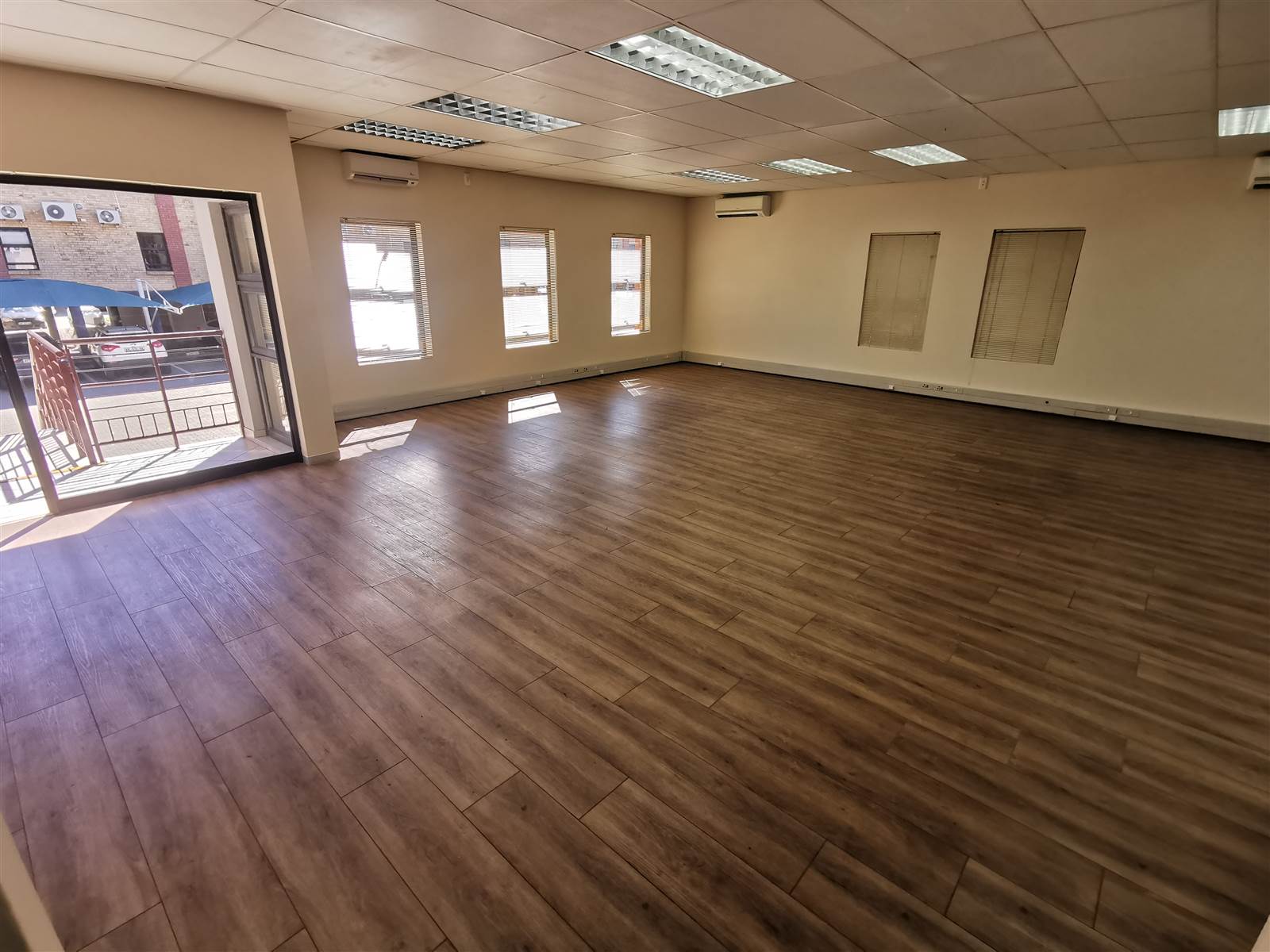 84  m² Commercial space in Wilkoppies photo number 7