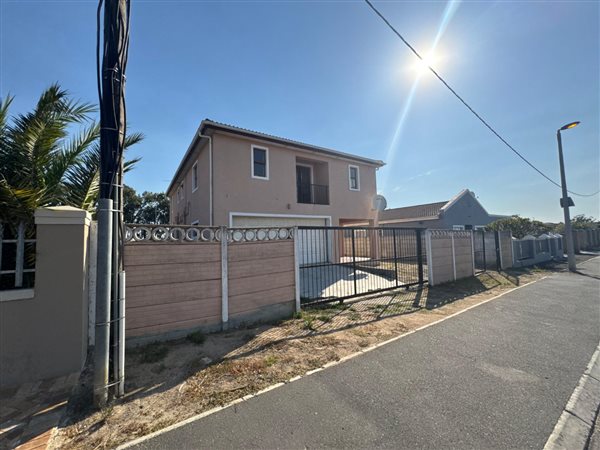5 Bedroom House 5 Bedroom House