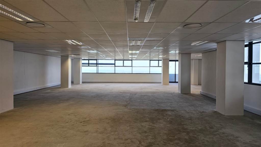 293  m² Office Space in Illovo photo number 5