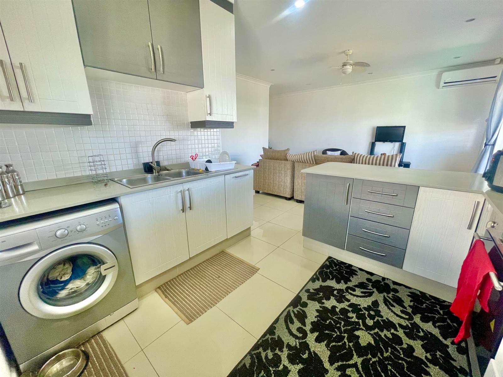 2 Bed Townhouse in Shelly Beach photo number 9