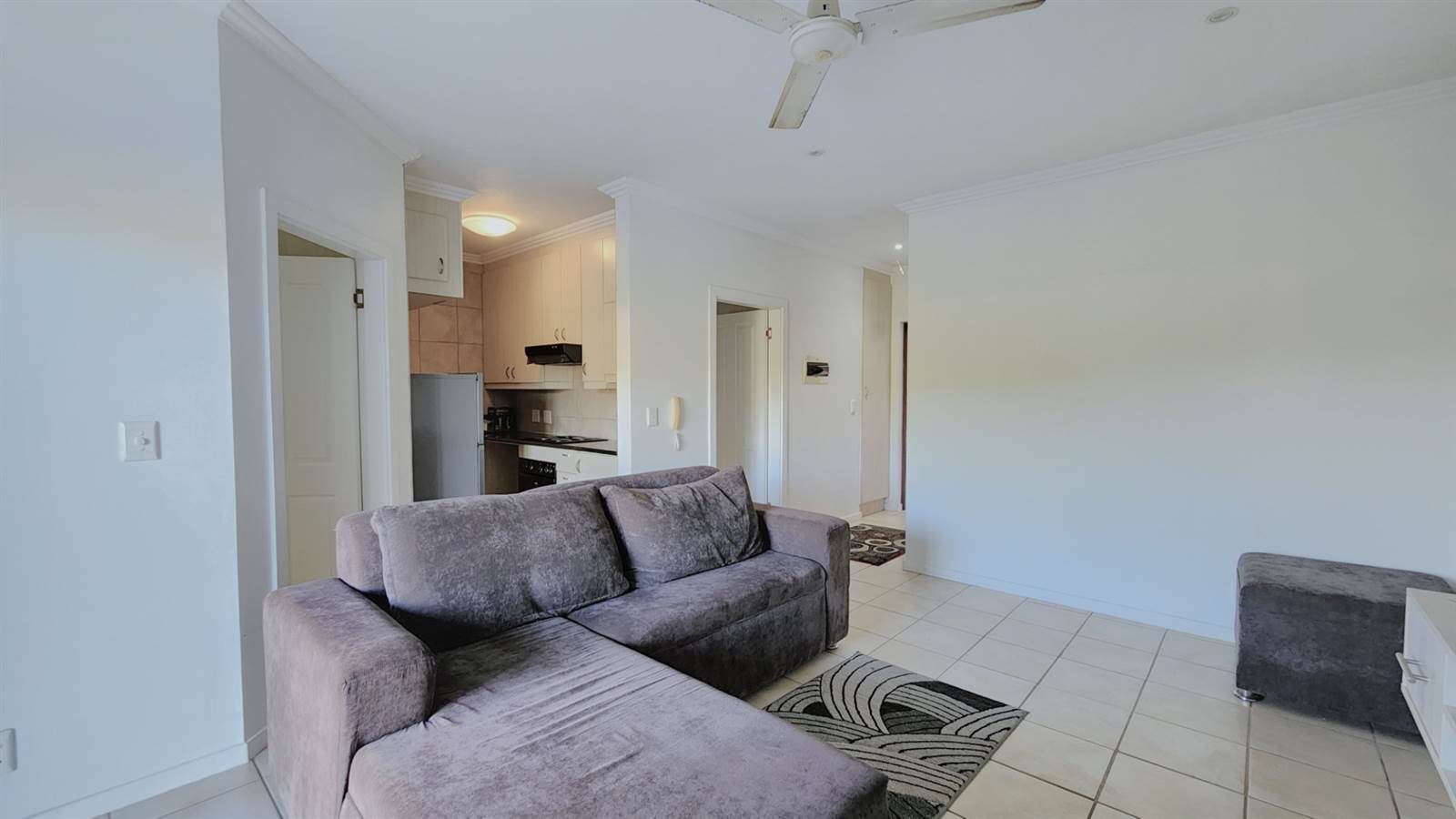 2 Bed Apartment in Shelly Beach photo number 4