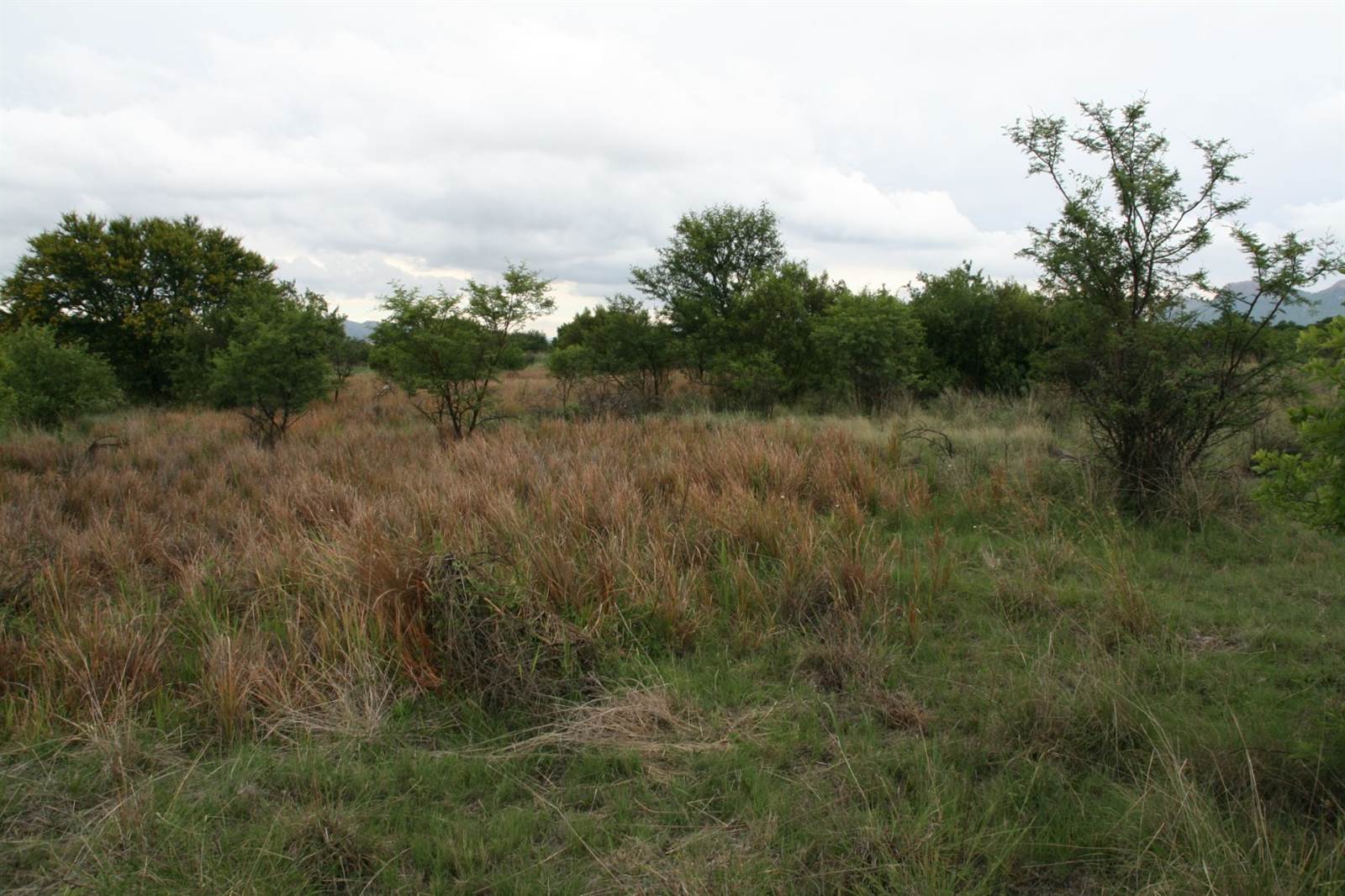 1071 m² Land available in Hartbeespoort Dam photo number 2