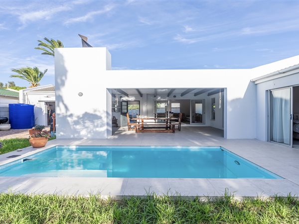 5 Bedroom House 5 Bedroom House