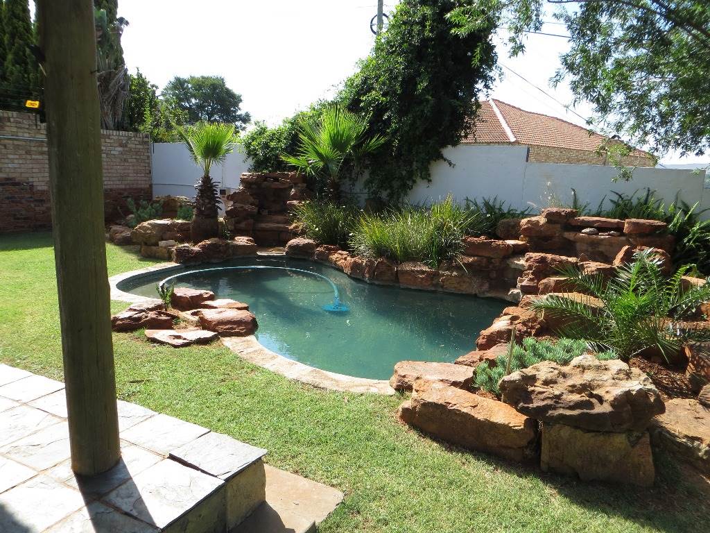 4 Bed House in Fochville photo number 6