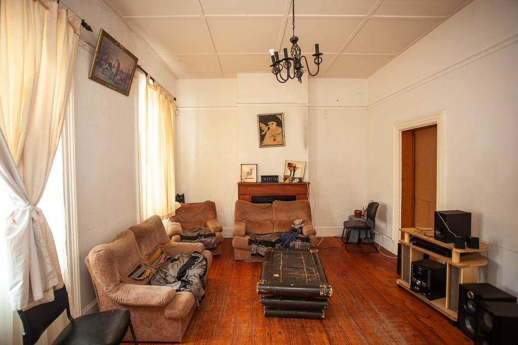 2 Bed House in Port Elizabeth Central photo number 4