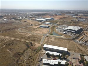 7831 m² Land available in Chloorkop