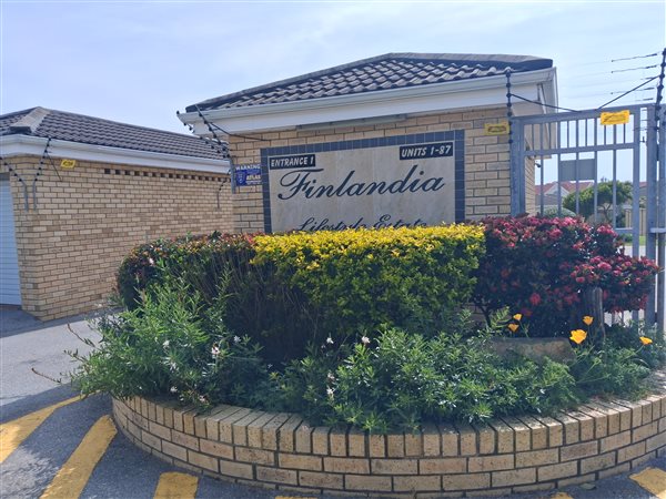 1 Bedroom Simplex 1 Bedroom Simplex