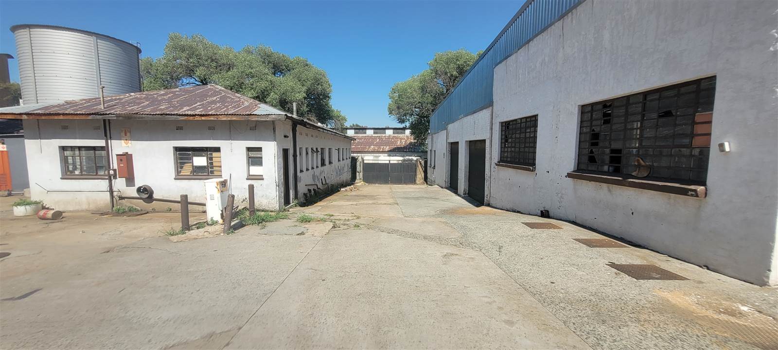 2000  m² Industrial space in Industria West photo number 11
