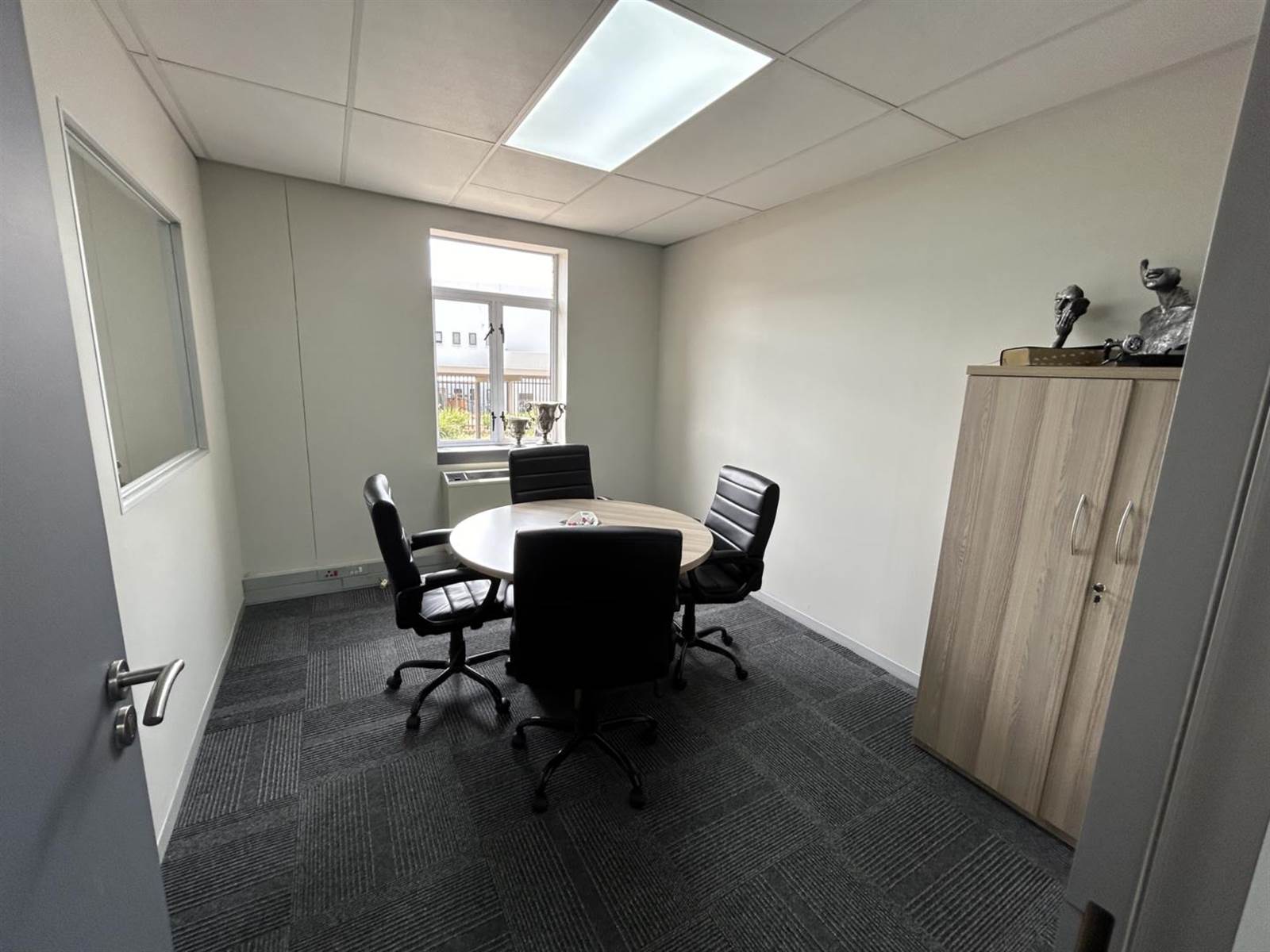 1349  m² Office Space in Route 21 Business Park photo number 2